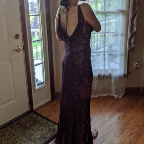 Nicole Miller velvet gown - Picture 12 of 12